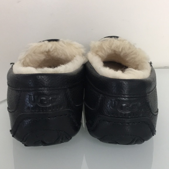 Ugg Ascot Black Leather Loafers Slippers Mens 7 - Picture 6 of 8